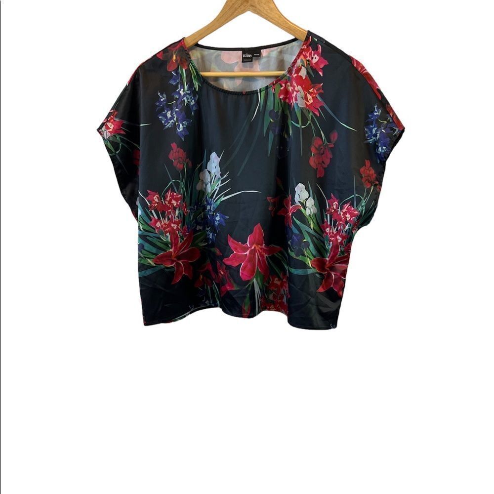 Icone Simons Blouse XL Black Floral Short Sleeve Silky Tropical Summer Top